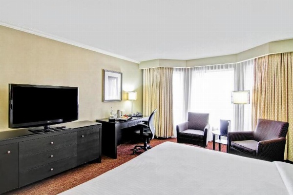 Delta Hotels by Marriott Toronto East image 21
